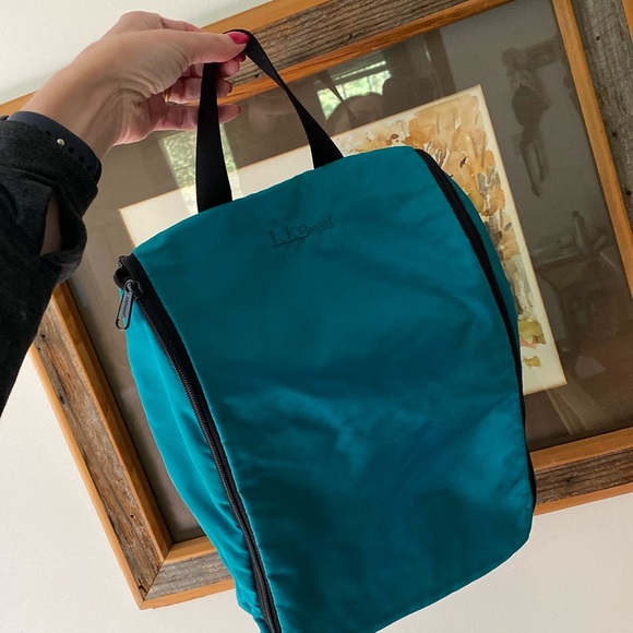 L.L. Bean Handbags - L.L. Bean Travel Toiletry Bag Shade of Blue or Green